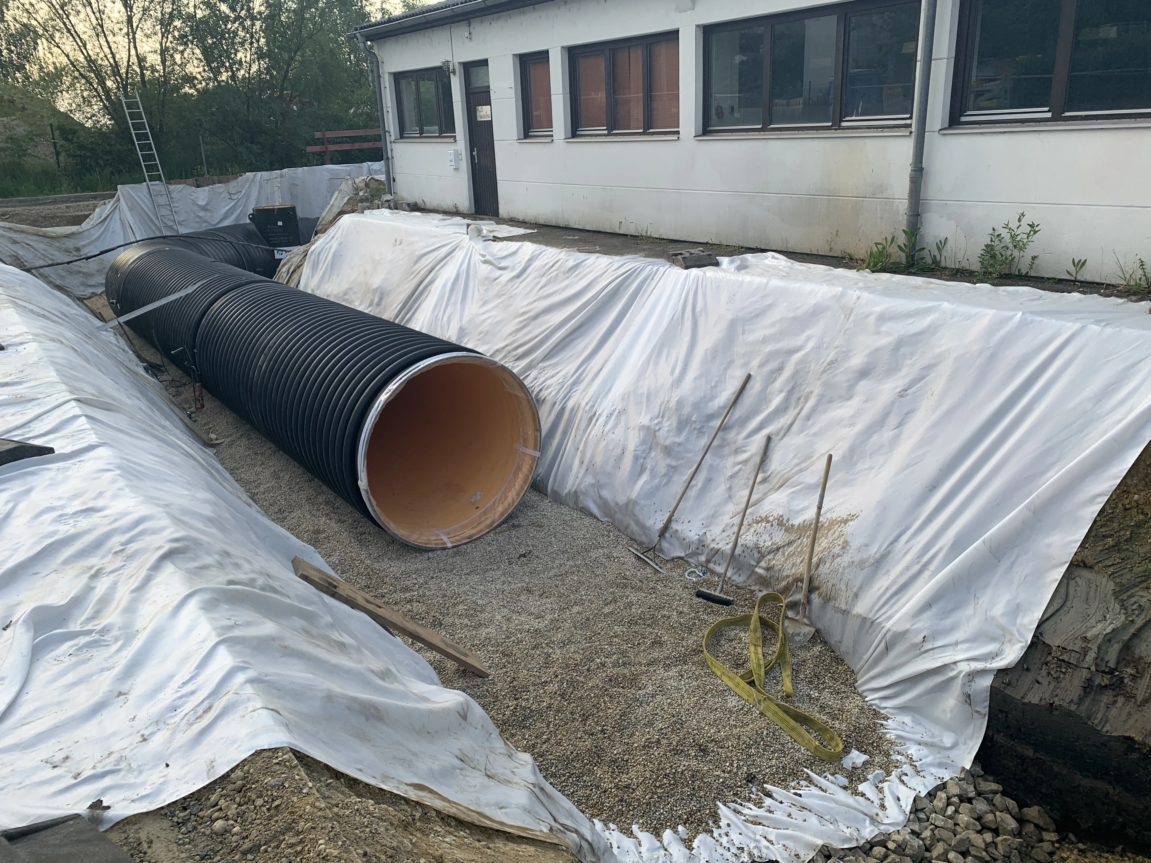 Regenüberlauf Hummel Bild 2