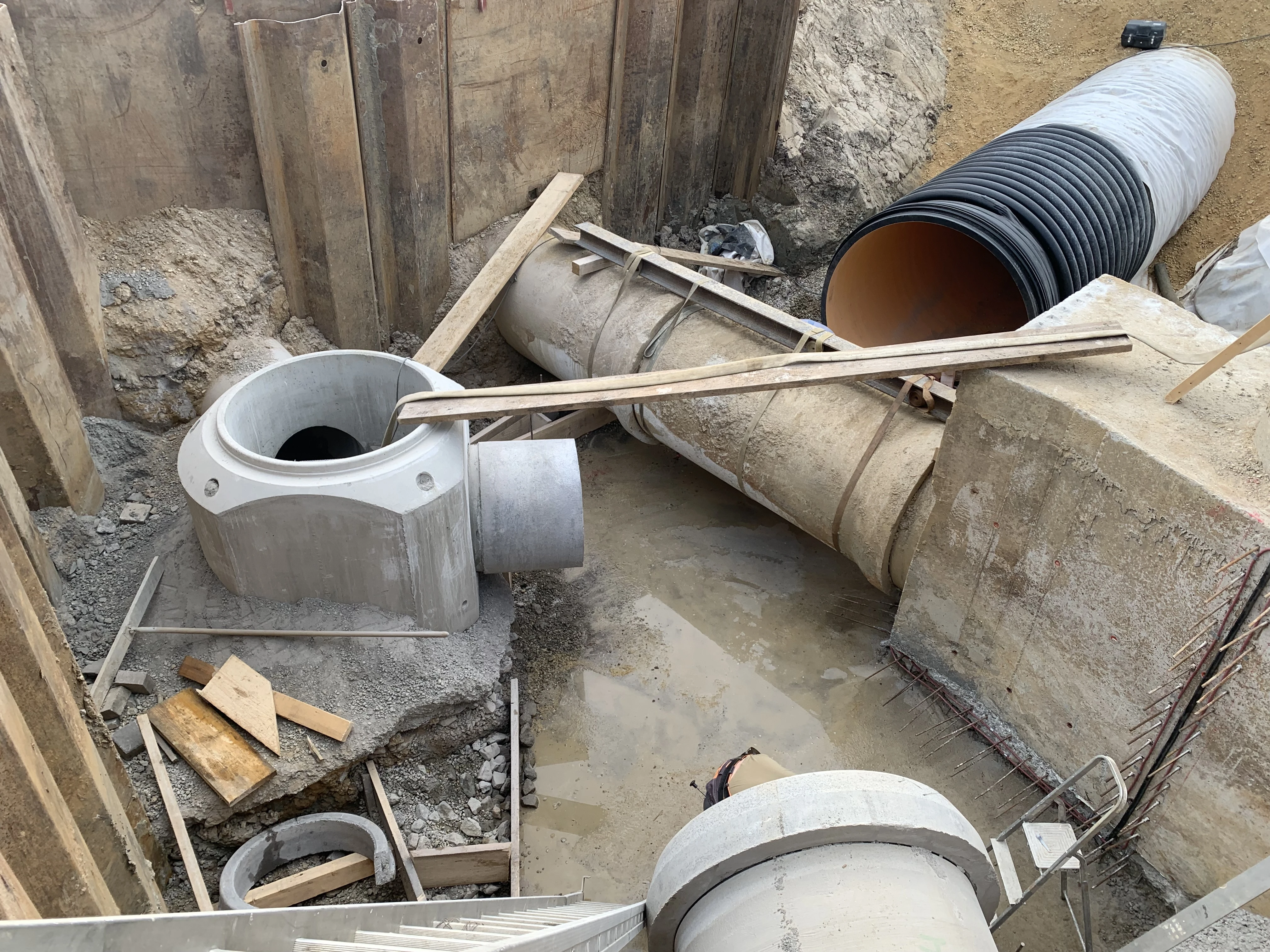 Regenüberlauf Hummel Bild 3